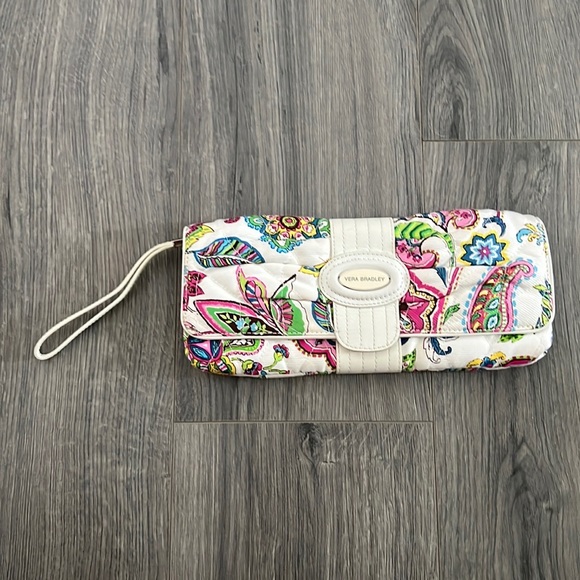 Vera Bradley Wristlet Oversized wallet - Picture 3 of 8